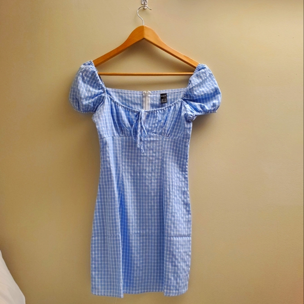 Puff sleeve blue gingham dress